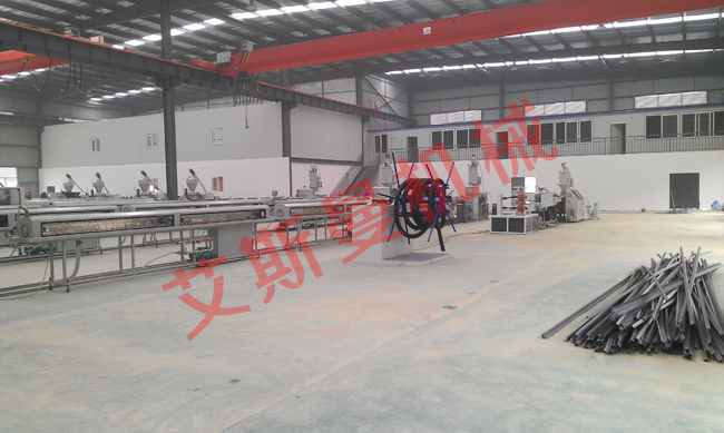 PE carbon spiral pipe production line